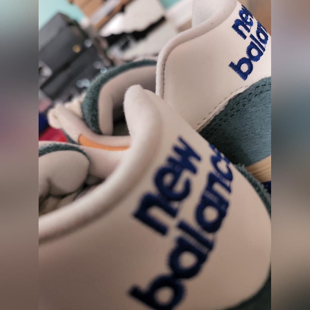 New Balance 574 - Picture 13 of 15